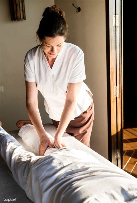 Intimate massage Escort Lokken